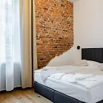 Two Bedroom Very Berry In With Desk By Renters * Poznań
