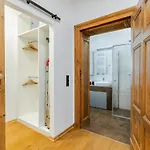 Two Bedroom Very Berry In With Desk By Renters Apartament