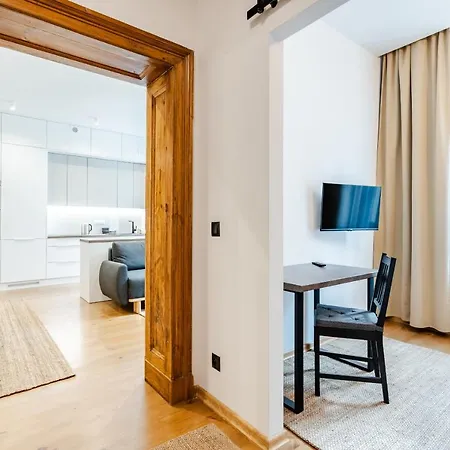 Two Bedroom Very Berry In With Desk By Renters Poznan