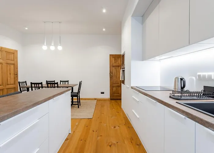 Two Bedroom Very Berry In With Desk By Renters *