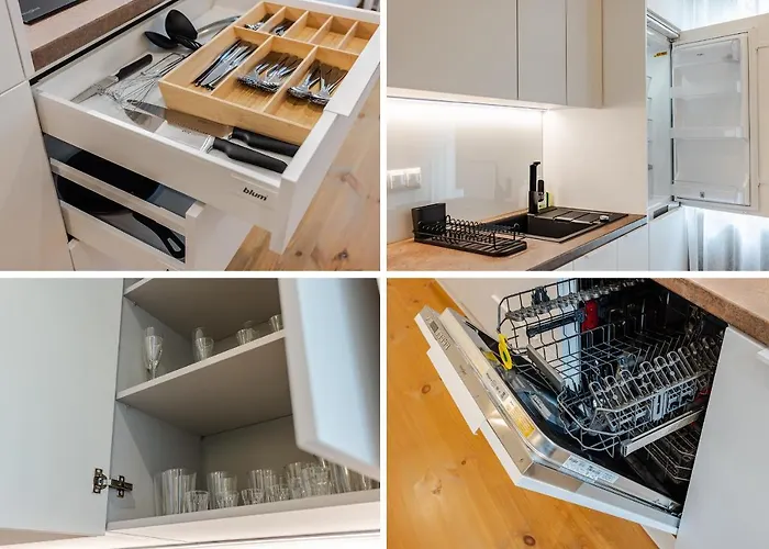 Two Bedroom Very Berry In With Desk By Renters * Познань