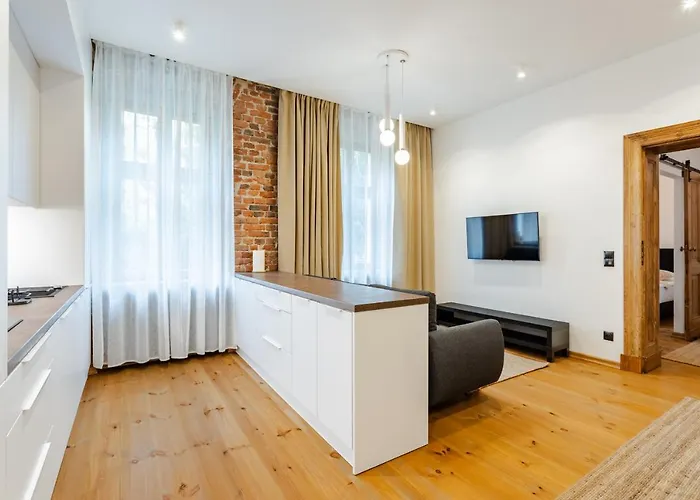 Two Bedroom Very Berry In With Desk By Renters * Poznań