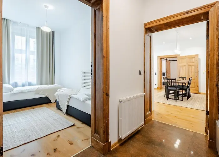 Two Bedroom Very Berry In With Desk By Renters